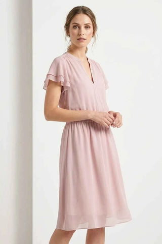 Elegancka Rozowa Sukienka z Falbankami